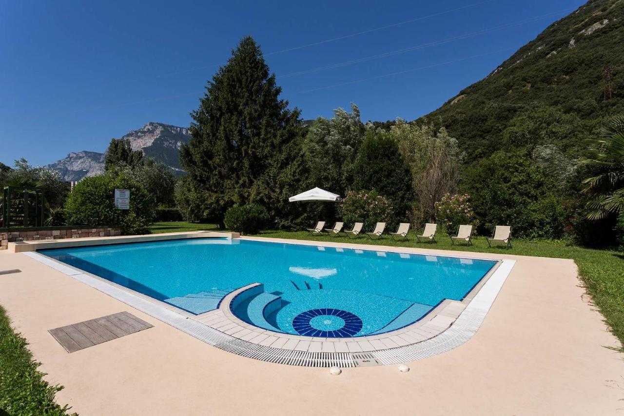 Hotel Due Laghi Padergnone Εξωτερικό φωτογραφία