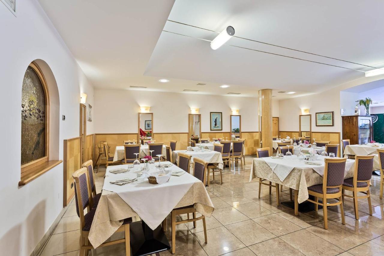 Hotel Due Laghi Padergnone Εξωτερικό φωτογραφία