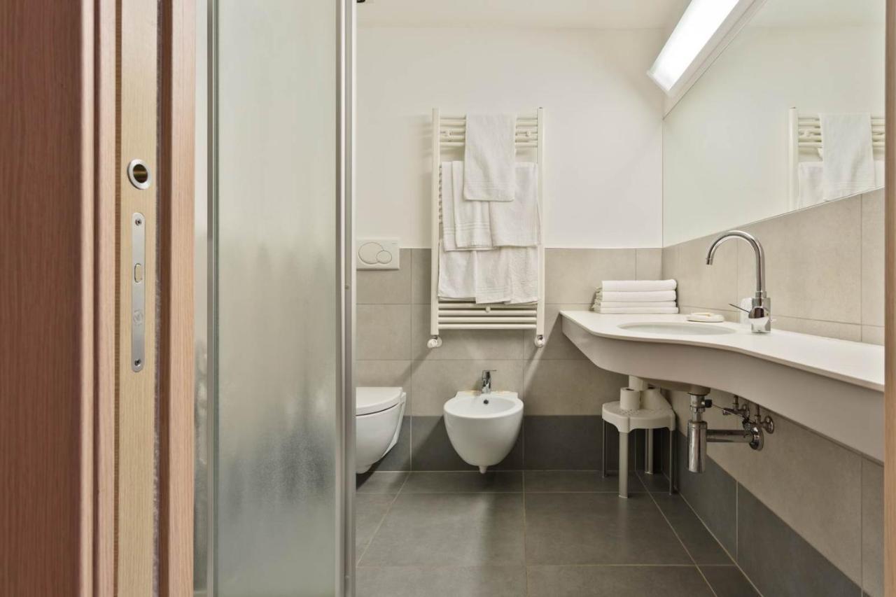 Hotel Due Laghi Padergnone Εξωτερικό φωτογραφία